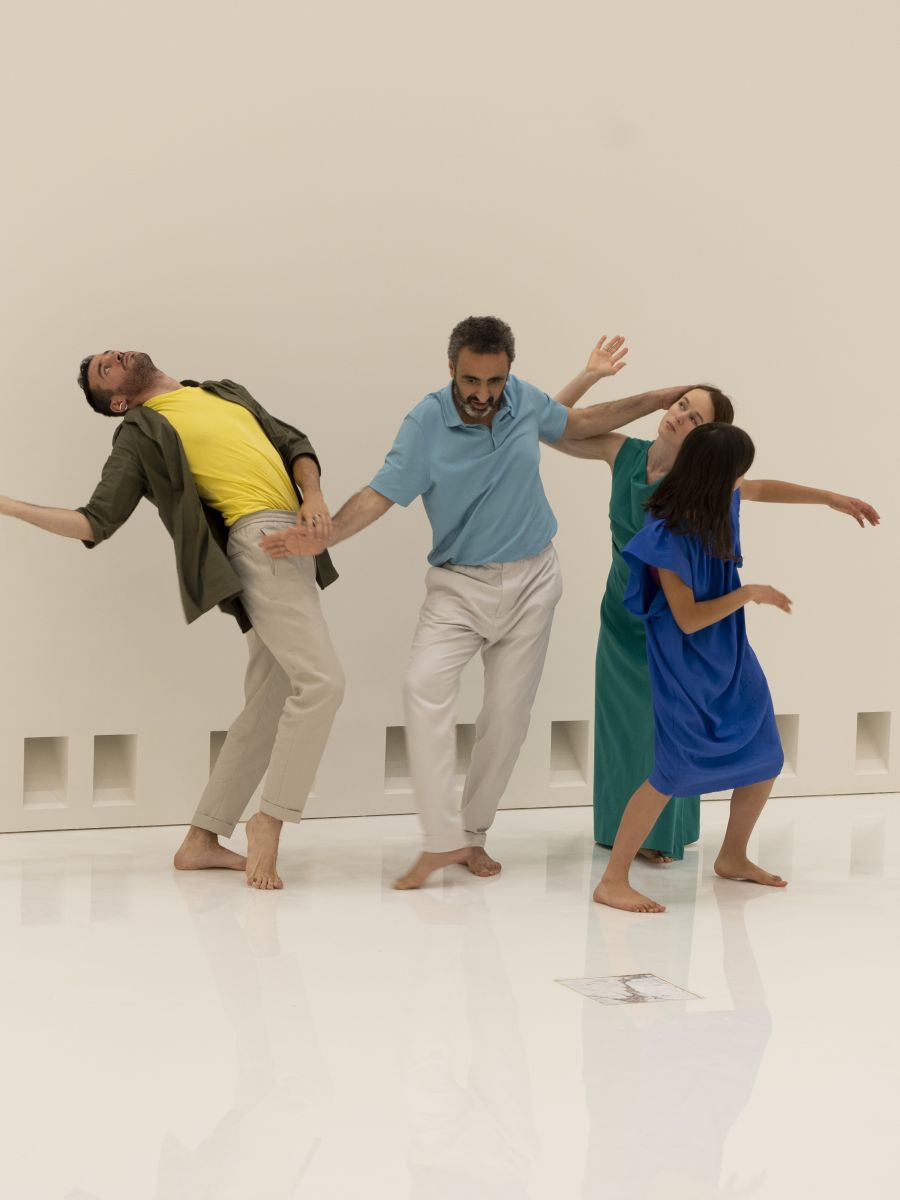 Dansers Hernán Mancebo, Saïd Gharbi, Anya Senognoeva en Lilli Proesmans